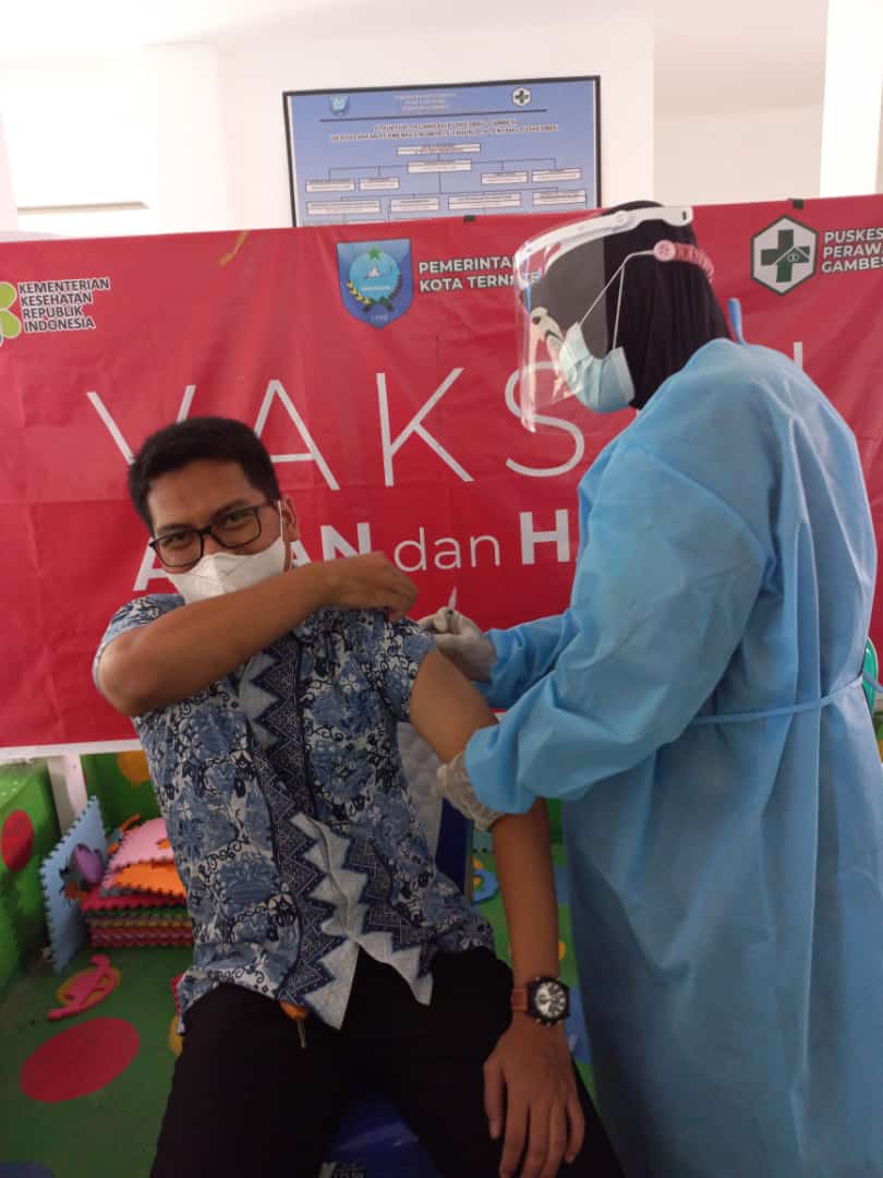 Vaksinasi Kepala Sekolah dan Guru